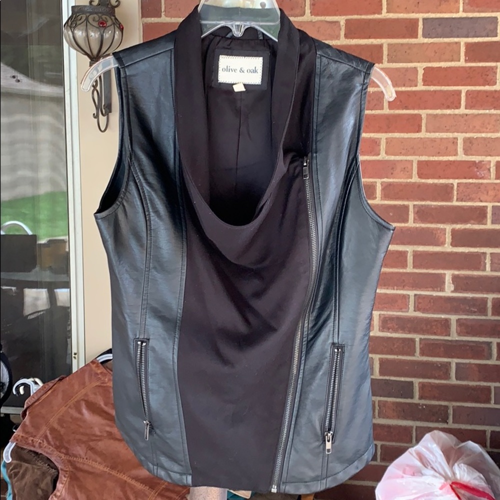 Women’s fashion leather vest